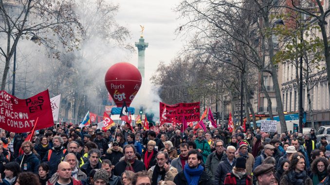 Jeudi 19 décembre, nouvelle journée de mobilisation interprofessionnelle contre la reforme des retraites à Paris. © Juliette Pavy