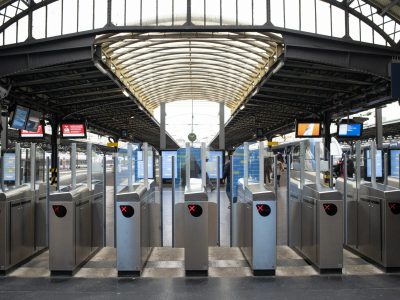 Grèves de Noël à la SNCF : des habitants de l’Est parisien à la recherche de solutions alternatives