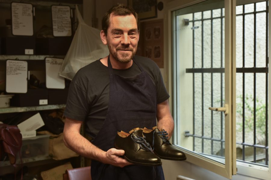 Alban a créé ses premier souliers en cuir à l'Atelier Maurice Arnoult.