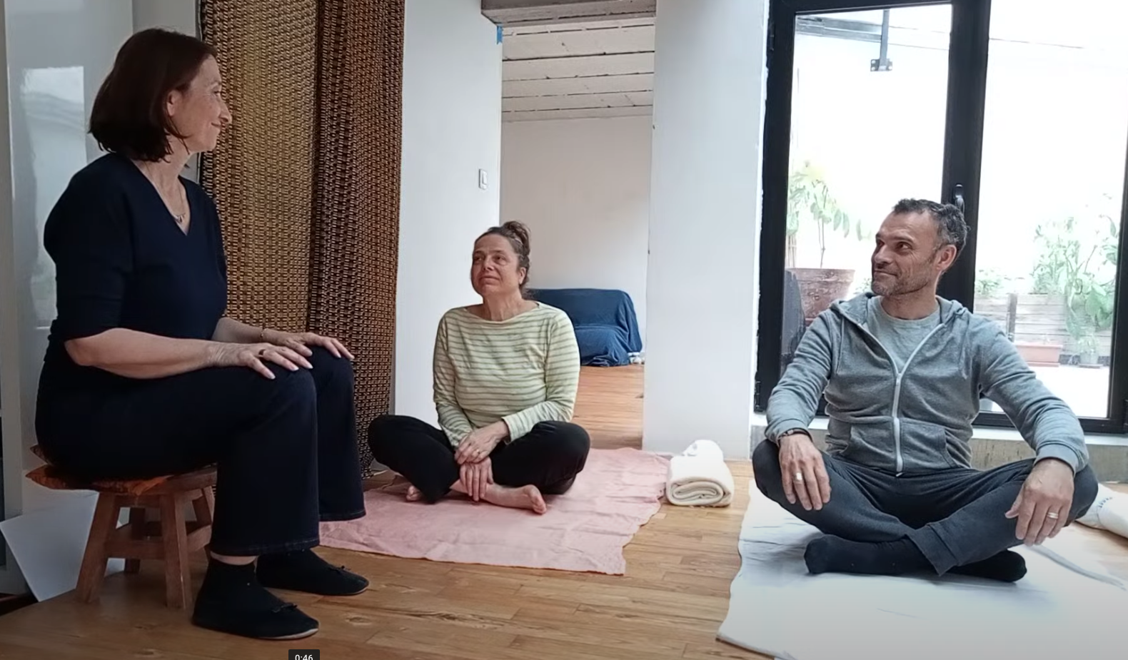 Des participants à une séance d'antigym, à Montreuil.